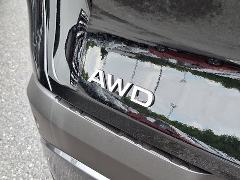 New 2025 Nissan Murano SL image 7