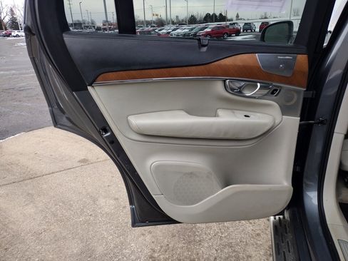 Used 2016 Volvo XC90 T6 Inscription image 22
