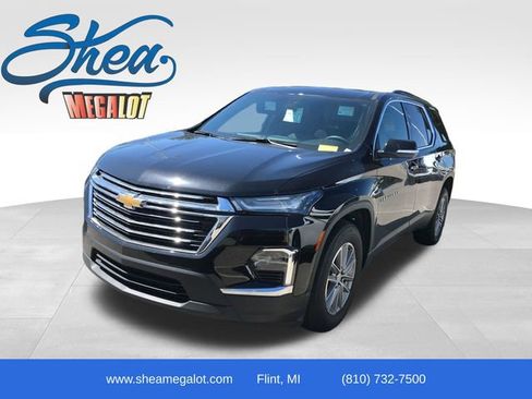 Used 2023 Chevrolet Traverse LT w/ LPO, Floor Liner Package image 1