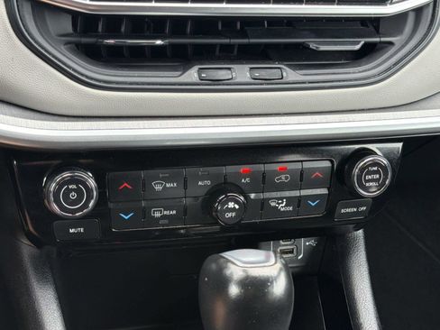 Used 2025 Jeep Compass Limited AWD/4WD image 20