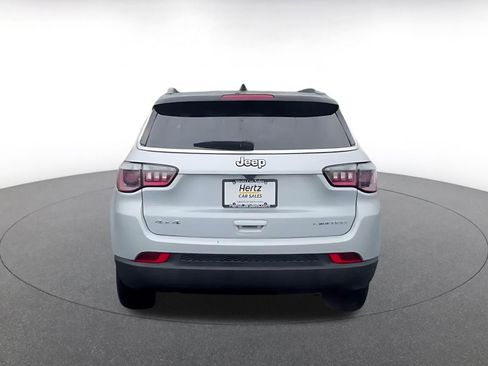 Used 2025 Jeep Compass Limited image 12