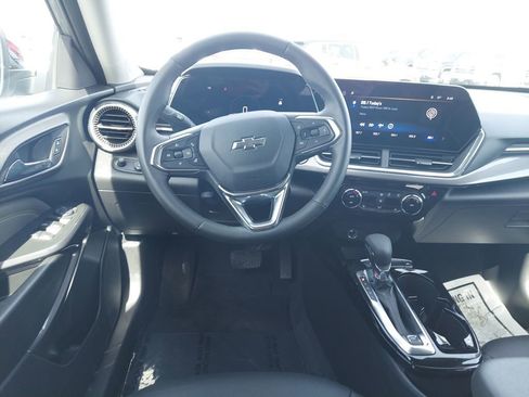 Used 2025 Chevrolet Trax ACTIV w/ Driver Confidence Package image 15
