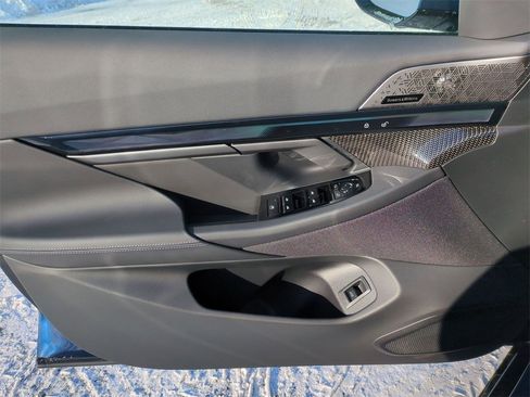 New 2026 BMW 540i xDrive xDrive w/ M Sport Package image 10