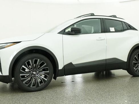 New 2026 Toyota C-HR AWD/4WD image 18