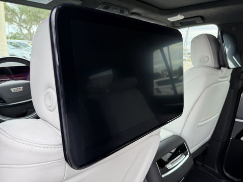 New 2026 Cadillac Escalade Platinum Sport w/ LPO, ONYX Package image 19