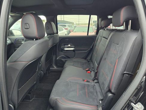 New 2024 Mercedes-Benz GLB 250 image 16