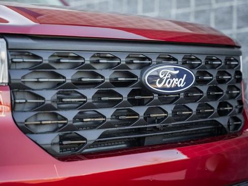 New 2026 Ford Maverick XLT AWD/4WD image 18