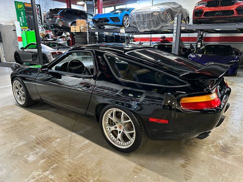 Used 1988 Porsche 928 S4 image 9