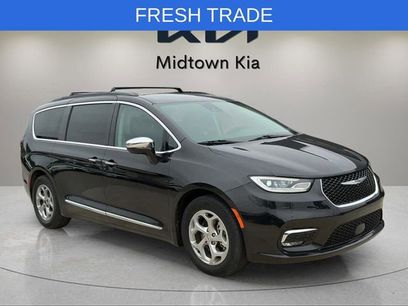 Used 2023 Chrysler Pacifica Limited
