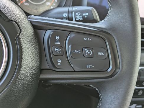 Used 2026 Jeep Gladiator Mojave AWD/4WD image 19
