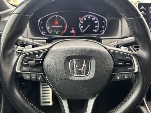 Used 2018 Honda Accord Sport image 24