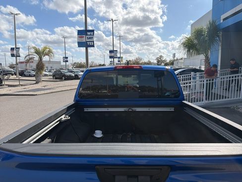 Used 2024 Nissan Frontier SV w/ SV Convenience Package image 6