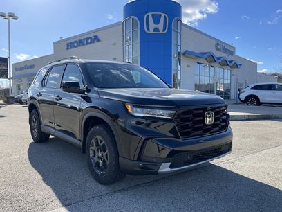 New 2025 Honda Pilot TrailSport