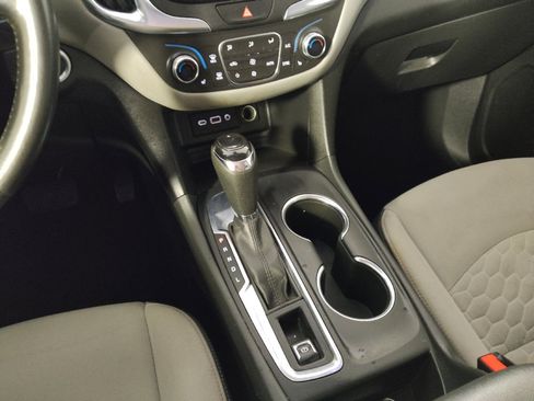 Used 2021 Chevrolet Equinox LT FWD image 26