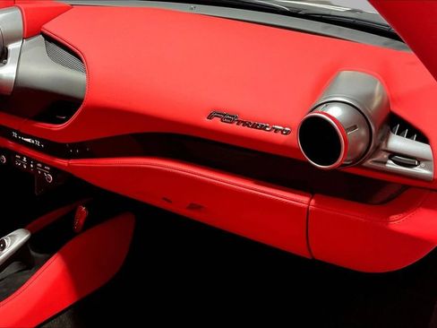 Used 2021 Ferrari F8 Tributo RWD image 21