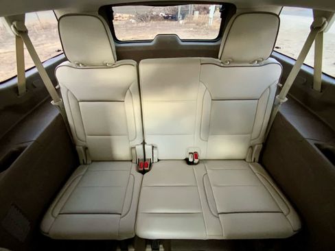 Used 2021 GMC Yukon XL Denali w/ Denali Premium Package image 31