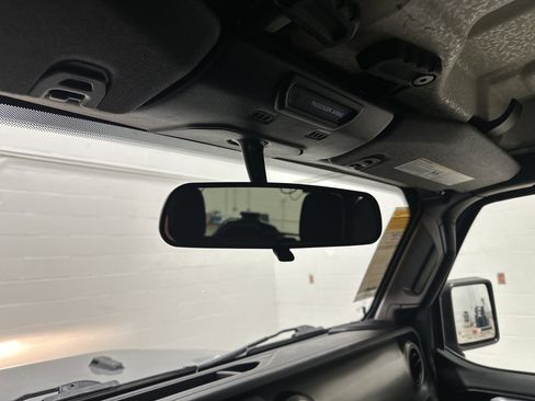 Used 2019 Jeep Wrangler Unlimited Sport S image 27