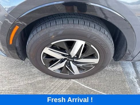 Used 2023 Kia Sorento EX w/ Panoramic Sunroof Package FWD image 23