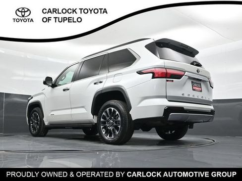 Used 2023 Toyota Sequoia Limited w/ Tow Technology Package AWD/4WD image 83