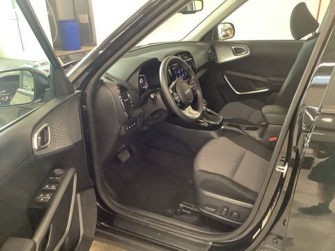 Certified 2023 Kia Soul S FWD image 13