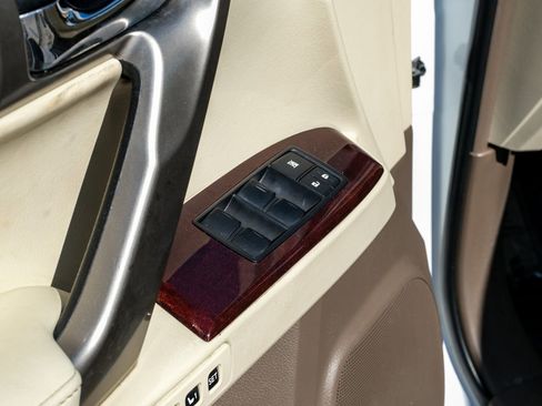 Used 2015 Lexus GX 460 w/ Premium Package image 42