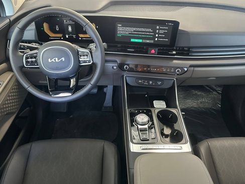New 2026 Kia Carnival EX FWD image 13