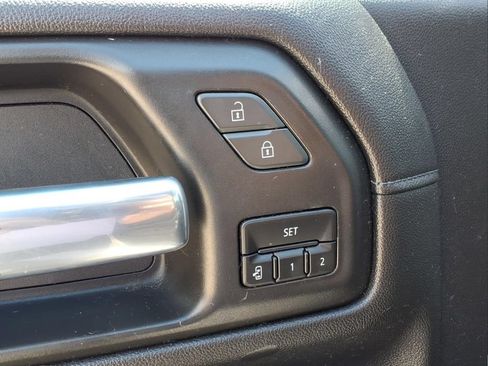 Used 2021 GMC Sierra 1500 SLT AWD/4WD image 21