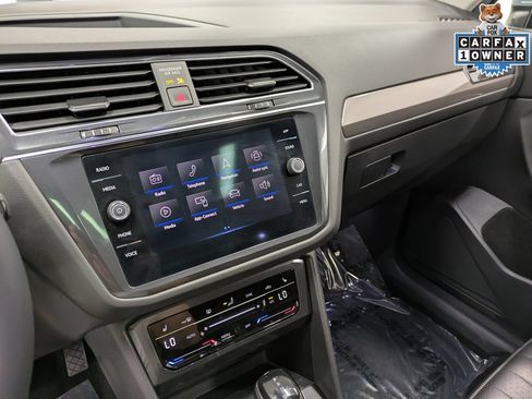 Used 2022 Volkswagen Tiguan SE AWD/4WD image 11