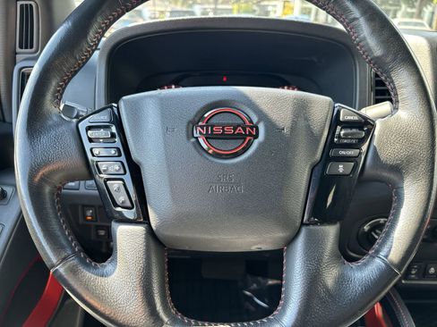 Used 2023 Nissan Frontier PRO-4X w/ Pro Convenience Package image 12