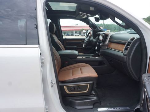 Used 2021 RAM 1500 Limited AWD/4WD image 17
