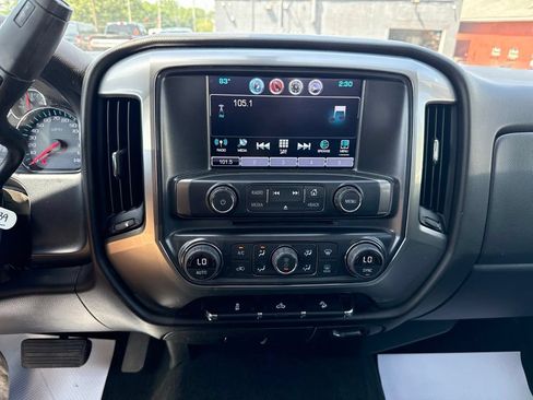 Used 2018 Chevrolet Silverado 1500 LT w/ All Star Edition AWD/4WD image 7