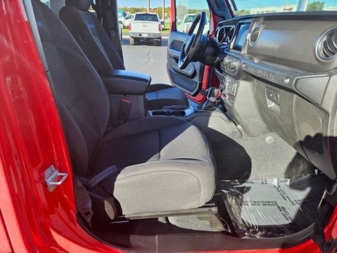 Used 2022 Jeep Wrangler Unlimited Rubicon 4xe w/ Cold Weather Group image 20