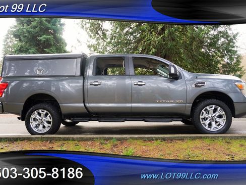 Used 2021 Nissan Titan SV w/ SV Convenience Package image 8