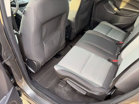 Used 2016 Ford Escape SE w/ Equipment Group 201A image 16