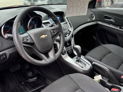 Used 2015 Chevrolet Cruze LT FWD image 9