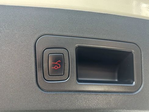 Used 2016 Tesla Model S 60 image 33