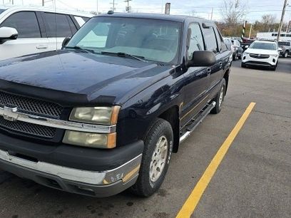 Used 2004 Chevrolet Avalanche Z66 w/ Sun And Sound Package