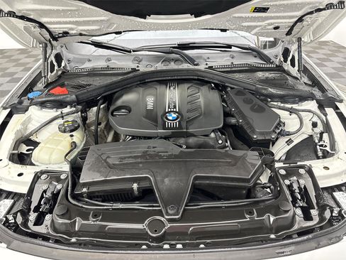 Used 2017 BMW 328d Sedan w/ M Sport Package image 20