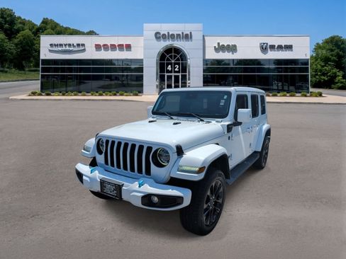 Used 2021 Jeep Wrangler Unlimited Sahara AWD/4WD image 2