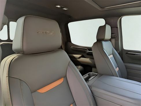 New 2025 GMC Sierra 1500 AT4 w/ Technology Package image 29