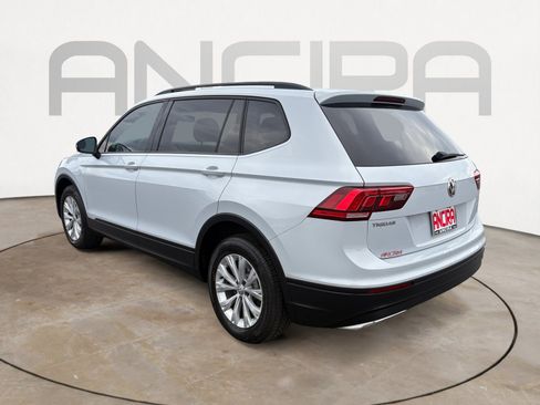 Used 2018 Volkswagen Tiguan S image 9