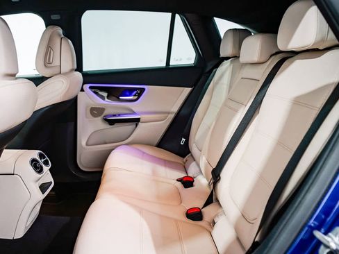 Used 2026 Mercedes-Benz GLC 300 image 17