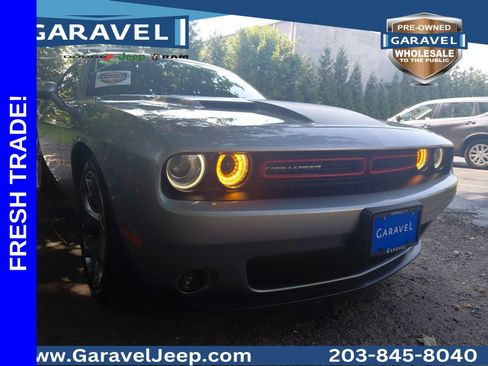 Used 2016 Dodge Challenger SXT Plus RWD image 1