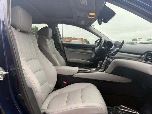 Used 2018 Honda Accord EX-L image 25