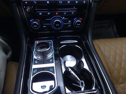 Used 2017 Jaguar XJ L Supercharged image 22