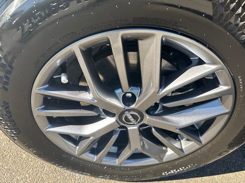 Certified 2025 Nissan Rogue S image 38