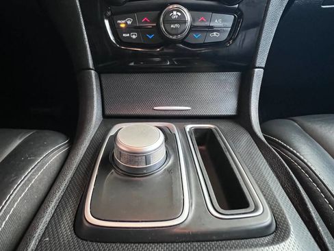 Used 2016 Chrysler 300 S image 23