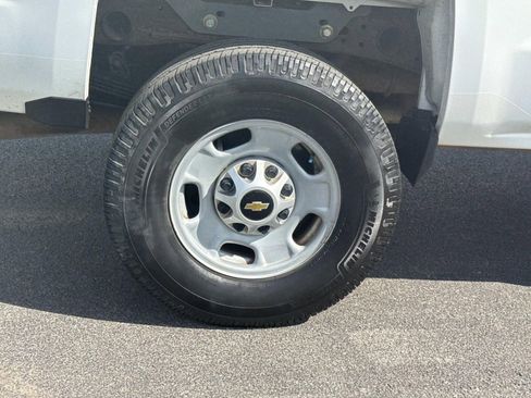 Used 2016 Chevrolet Silverado 2500 W/T AWD/4WD image 11