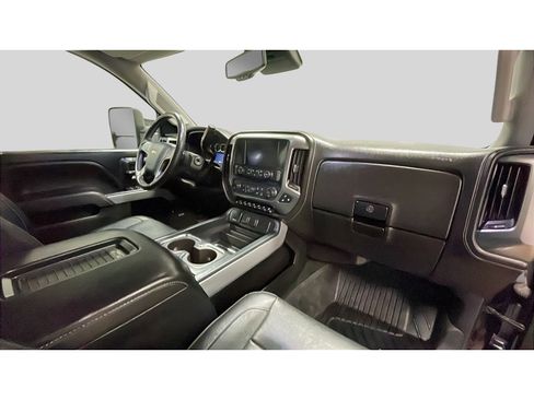 Used 2018 Chevrolet Silverado 2500 LTZ w/ Duramax Plus Package AWD/4WD image 18