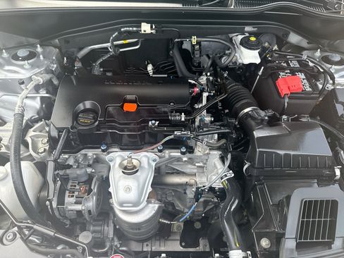 Used 2023 Honda HR-V LX image 32